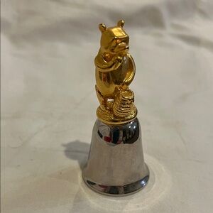 Winnie the Pooh Bear Holiday Bell Lunt 1998